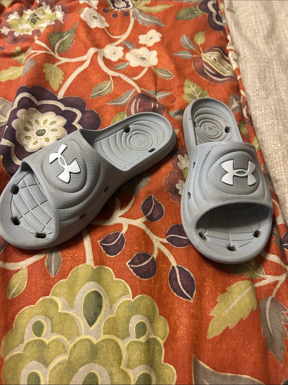 Under Armour Kids Light Gray Slide Sandals with Logo